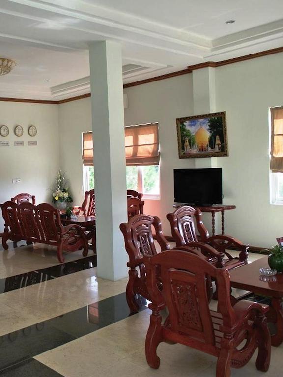 Myat Thinzar Hotel Oattara Thiri Ngoại thất bức ảnh